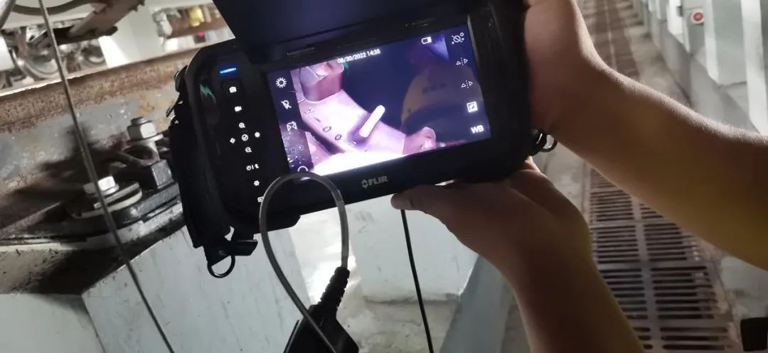内窥镜看电机转子上的编码清晰可见